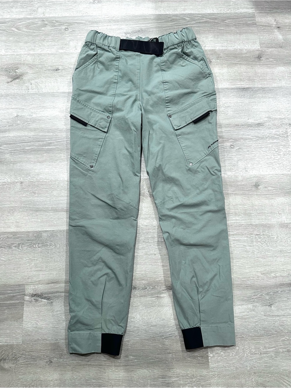 N123 NWOT Kathmandu Pants Womens S Hiking Cargo Canvas Light Green